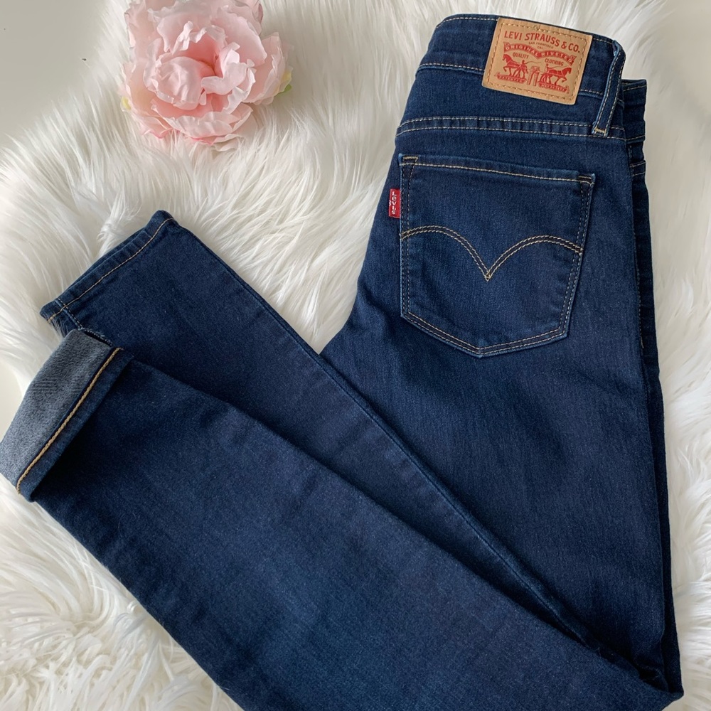 Levi’s 711 Skinny Jeans